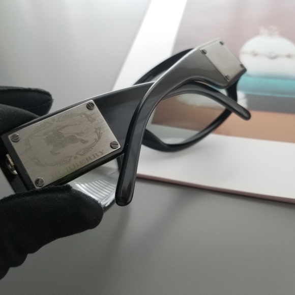 BURBERRY Sunglasses Italy - Picture 3 of 14